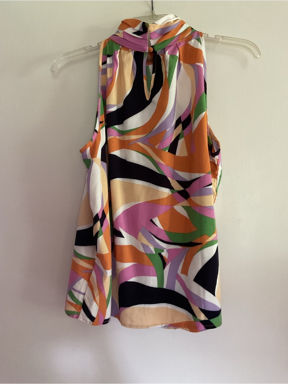 Miss Selfie Sleeveless Abstract Print Blouse with Mock Neck NWT - Picture 4 of 9